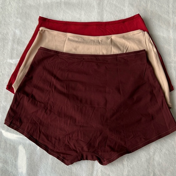 (3) Skims Fits Everybody Boy Shorts - Picture 2 of 16